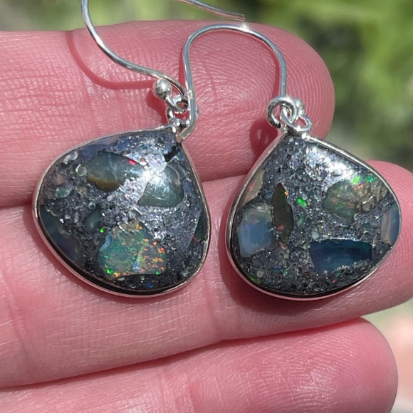Genuine Ethiopian opal in pyrite silver earrings with Garnet or Peridot - Picture 4 of 4